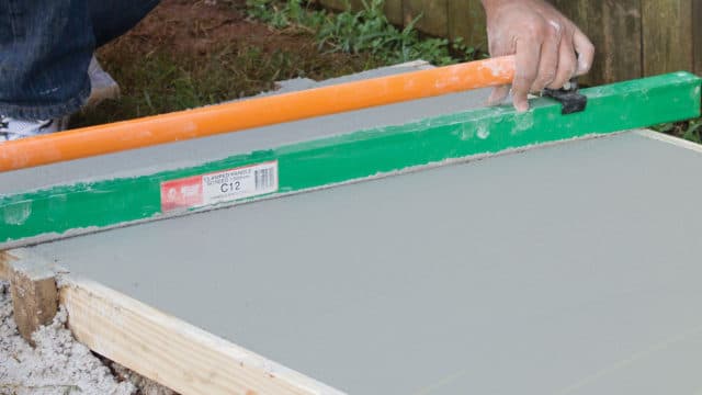How to lay a concrete slab